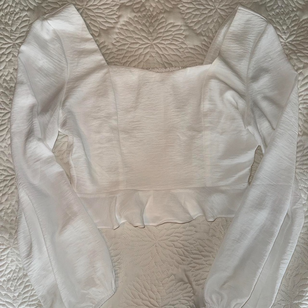 White Altar’d State Long Sleeve Blouse